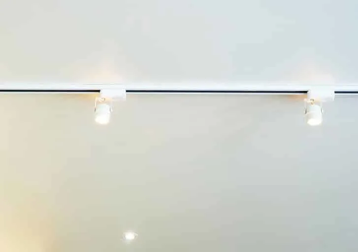 Kelebihan Lampu Downlight untuk Pencahayaan Ruangan yang Wajib Diketahui 4 Ilustrasi Penggunaan Lampu Downlight