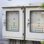 Panel listrik gedung