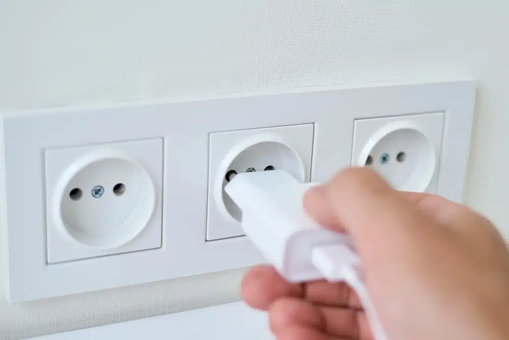 Kabel Dan Stop Kontak